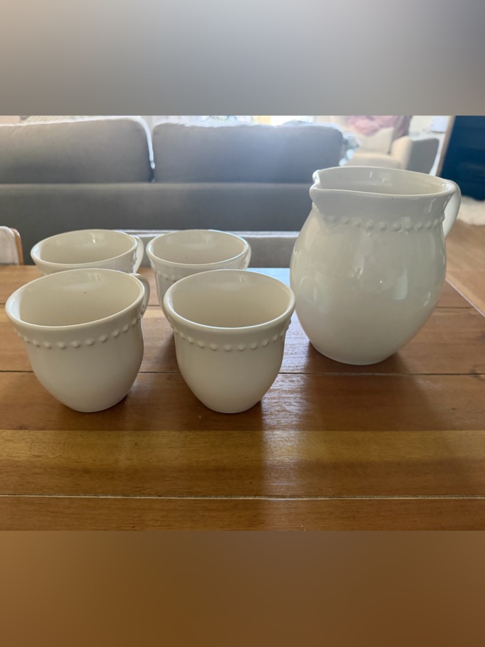 Pottery Barn Emma Mugs and Pitcher Set of 4 Mugs and Pitcher with Handle